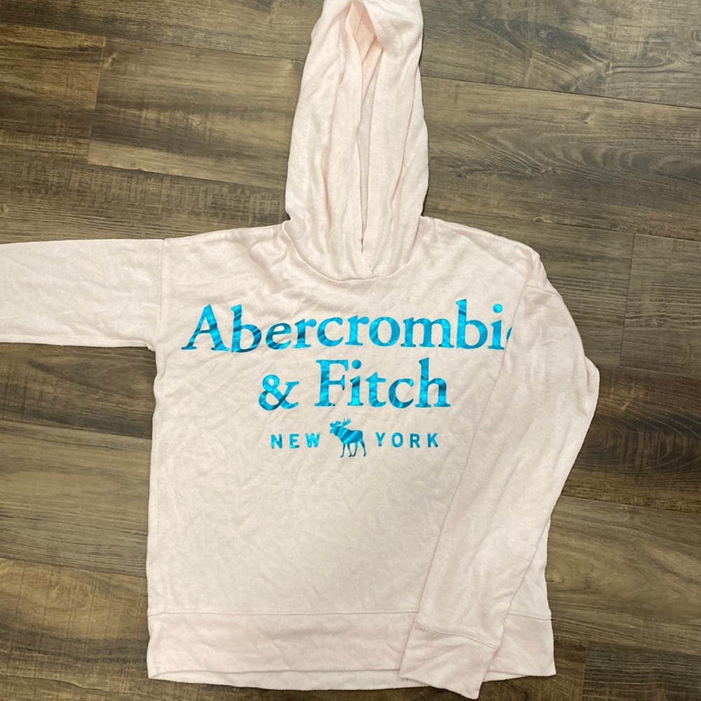 Lightweight long sleeve hooded shirt